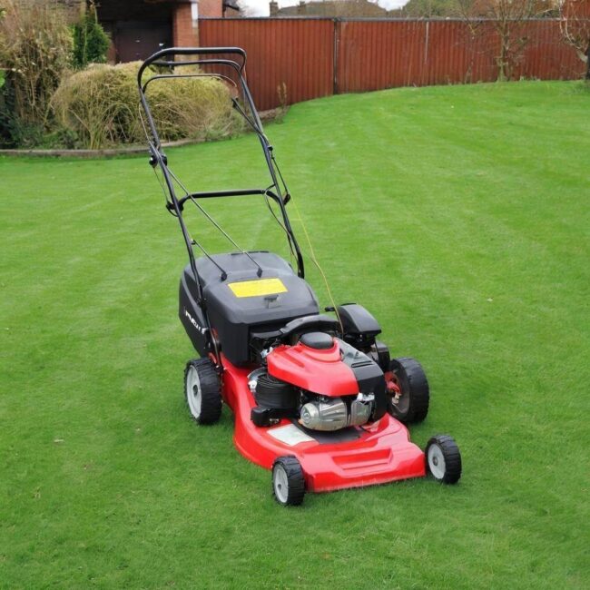 Kosiarka spalinowa nie utrzymuje obrotów